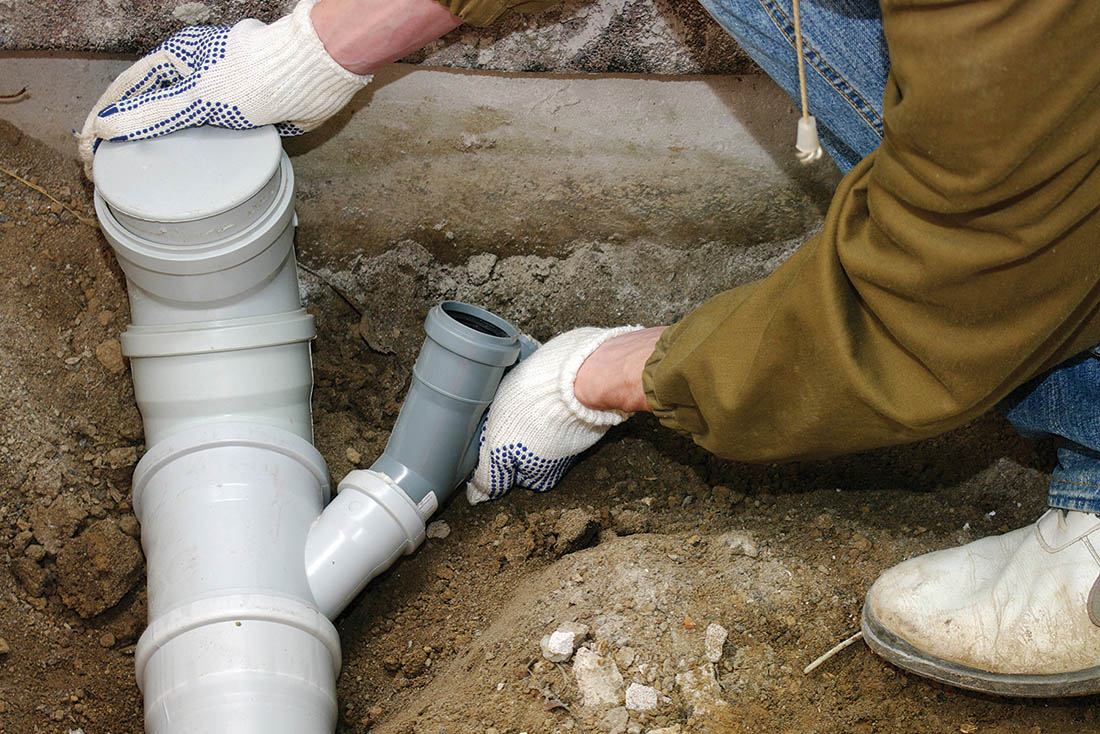 plumbing-WaterAndSewerLines-Supporting-1100×734 Plumber installing new water lines